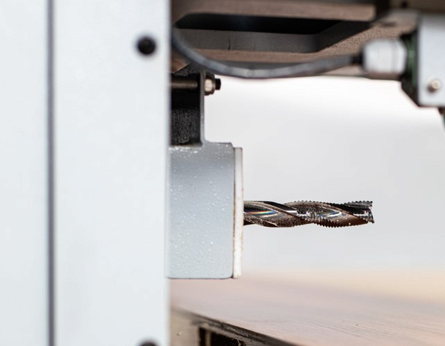  ЧПУ для фрезерования отверстий в дверных полотнах и коробках MASTERDOOR CNC 3000 MDXZ628A
