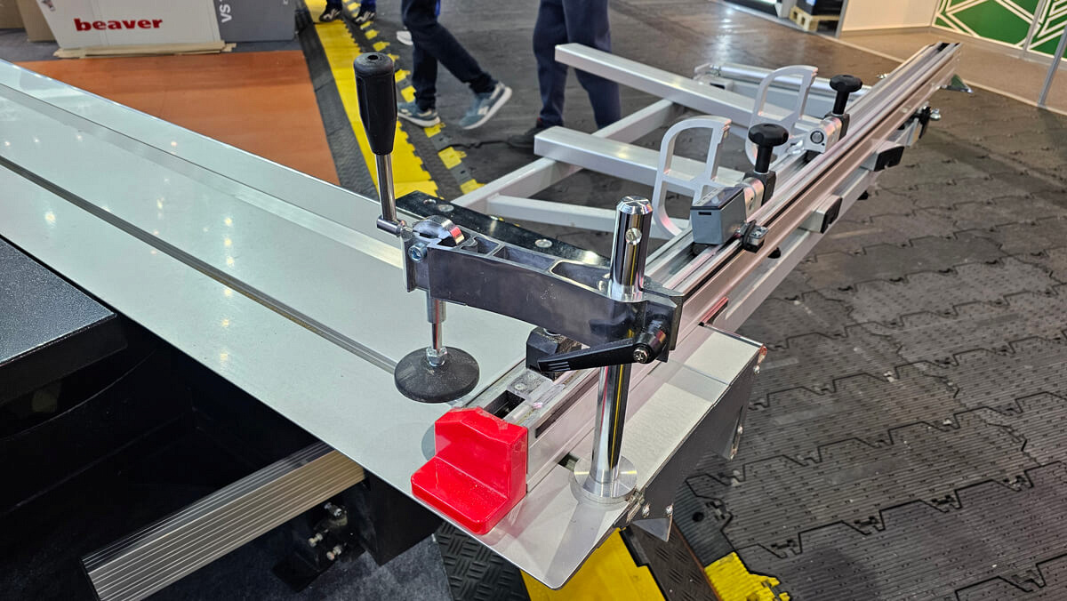  EXPERT 3200 CNC